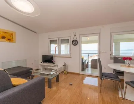 Lilly Zdrelac, Otok Pasman Apartamento
